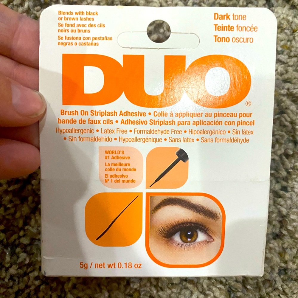 DUO Brush-On Strip Lash Adhesive, Dark Tone, 0.18 oz, 1-Pack